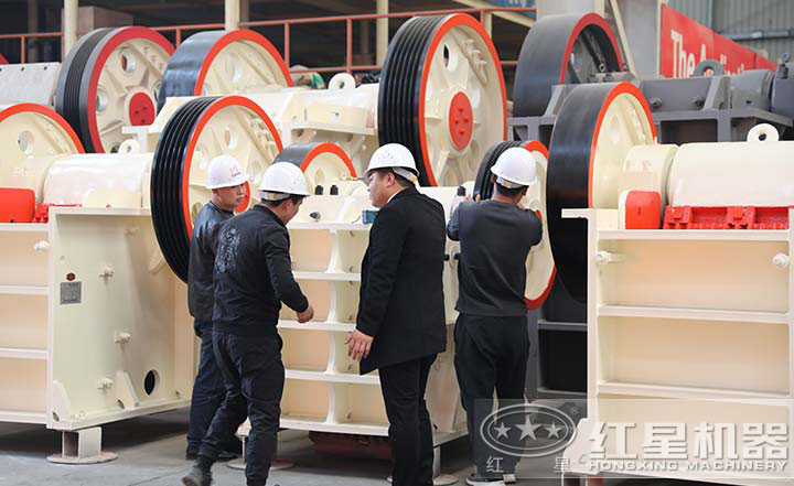 用戶來廠考察，多種設備型號讓用戶眼見為實