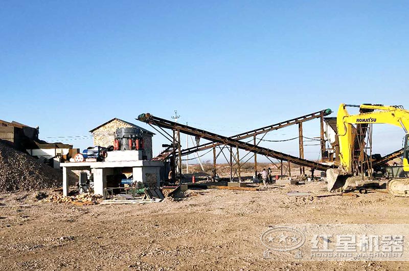 顎式破碎機(jī)、圓錐破碎機(jī)作業(yè)現(xiàn)場(chǎng)
